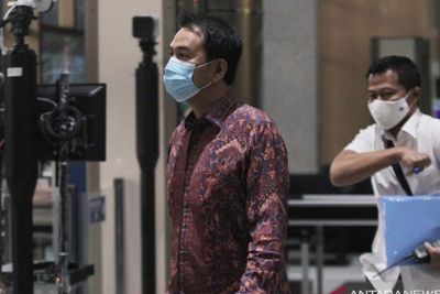 Azis Syamsuddin Mangkir dari Panggilan KPK karena Ngaku Isoman, Golkar Ikut Cari Informasi