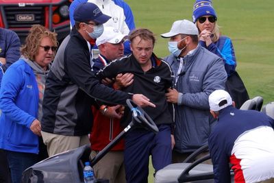 Aktor Harry Potter Tom Felton Pingsan di Pertandingan Selebriti Ryder Cup