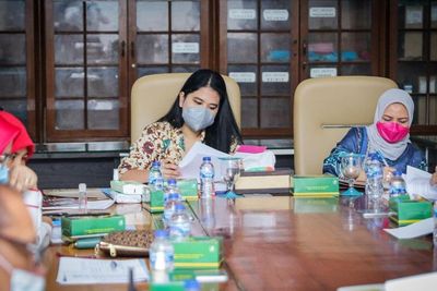 Tanggapi Video Viral Harimau Kurus, Putri Jokowi Sumbang Daging