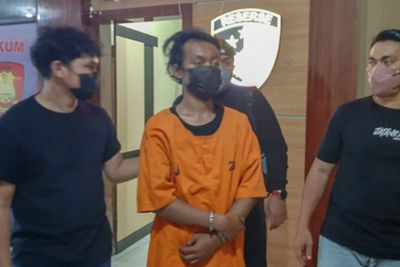 Pembakar Mimbar Masjid Raya Makassar Ditangkap, Motifnya Sakit Hati Dilarang Tidur