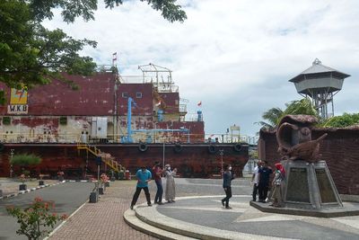 FOTO: Wisata Situs Tsunami Kapal PLTD Apung