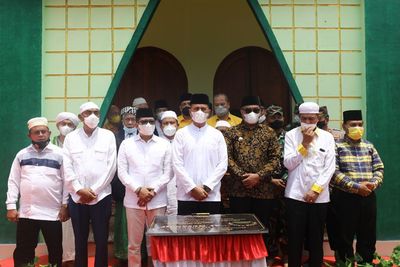 Air Mata Ijeck Tak Bisa Terbendung, Resmikan Masjid Al Musannif Teringat Sang Ayah
