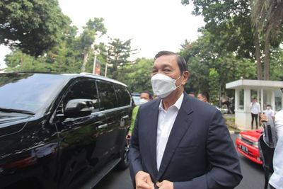 Ditantang Haris Azhar Buka Data Tambang Papua, Luhut: Kita Buka di Pengadilan!