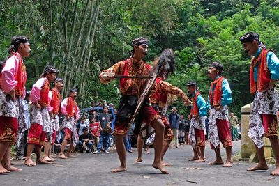 FOTO: Tradisi Sadranan Pepunden Kali