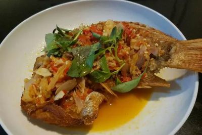 Lezatnya Pecak Ikan Nila Kuah Bening Yang Bisa Kita Bikin Siang Ini