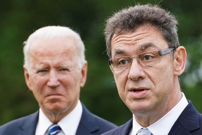 CEO Pfizer Albert Bourla Sebut Pandemi Berakhir Pada Tahun Depan