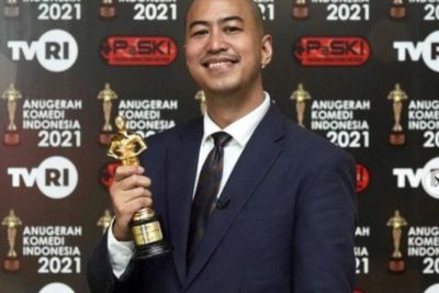 Pandji Pragiwaksono Raih Penghargaan Anugerah Komedi Indonesia Sebagai Komika Terpilih