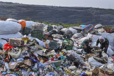 Terjadi Lagi, Wanita Penyewa Kos di Cikupa Tangerang Hidup dengan Tumpukan Sampah Makanan