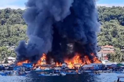Kebakaran Hebat Selimuti Kampung Nelayan di Manokwari, Api Berkobar di Komplek Borobudur