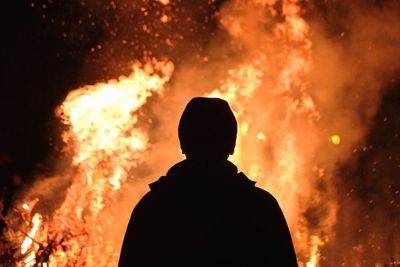 Depresi dan Kesal dengan Diri Sendiri, Pria di Cilegon Bakar Rumahnya Sendiri