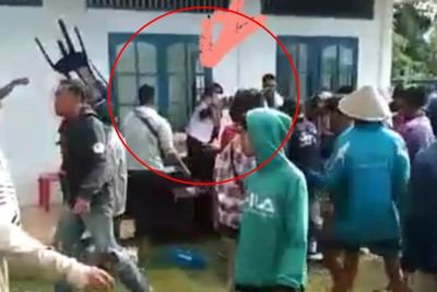Pilu Dokter di Aceh Terjepit Meja saat Diamuk Warga yang Menolak Vaksin, Kakinya Lebam