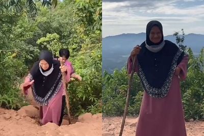 Salut! Nenek 74 Tahun Ini Mendaki Gunung Cuma Pakai Sendal dan Gamis