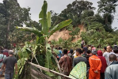 Longsor Timbun Warga Saat Tidur Lelap di Padang Pariaman, 3 Orang Tewas, 4 Hilang