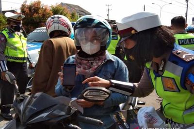 Polres Boyolali Gelar Razia, Pemotor yang Melanggar Tak Ditilang, Tapi Disuruh Vaksin