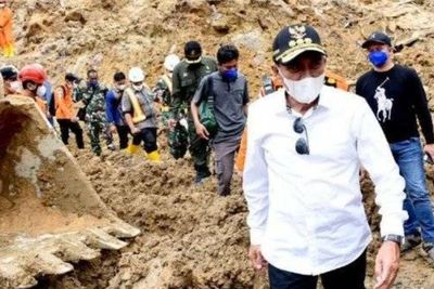 Viral Pelajar Nias Utara Bergelantungan di Jembatan Rusak, Edy Rahmayadi Janji Perbaiki