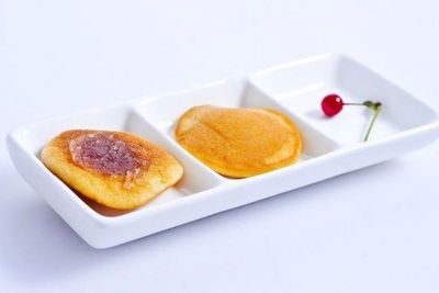 Populer & Jadi Makanan Favorit Doraemon, Dorayaki Ternyata Terinspirasi dari Makanan Eropa