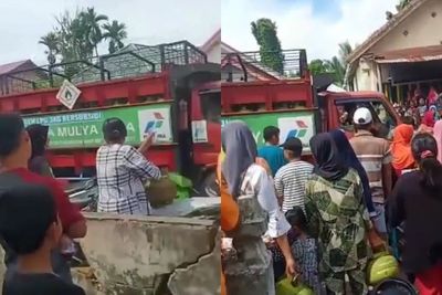 Langka, Ribuan Warga di Sumsel Antre Berjam-jam dan Bawa KK saat Beli Gas Elpiji 3 Kg