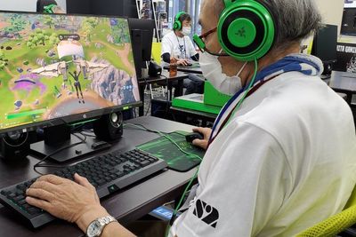 Nggak Kalah dari Anak Muda, Lansia Asal Jepang Ini Memilih Karir Jadi Atlet E-sports