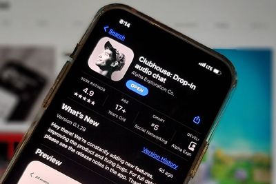 Clubhouse Hadirkan Fitur Baru Bernama Replay , Bisa Rekam dan Bagikan Percakapan