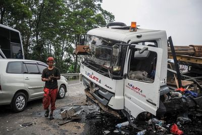 FOTO: Kecelakaan di Tol Purbaleunyi