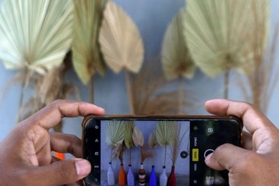FOTO: Pemasaran Digital Kerajinan Bunga Kering