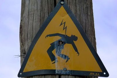 Nahas, Egrek Sawit Menyentuh Kabel, Warga Langkat Tewas Kesetrum