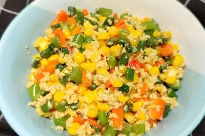 Sarapan Simpel di Senin Pagi, Masak Orak-arik Sayur Telur Yuk