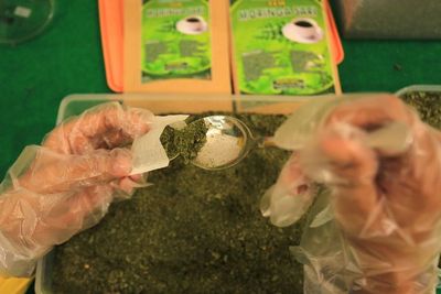 FOTO: Pembuatan Teh Daun Kelor