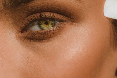 Inilah Alasan Mengapa Mata Tak Bisa Berkedip, Bukan Karena Stroke