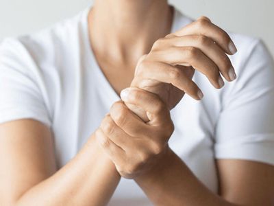 Simak Ciri-Ciri Tubuh Terkena Rematik dan Penyebab Penyakit Rematik