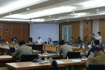 Pasca Dipecat PSI, Viani Limardi Tiba-tiba Nongol di Rapat Komisi D DPRD DKI