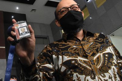 Balas Denny Siregar Soal Bendera HTI di KPK, Novel: Sulit Menjelaskan kepada Lalat