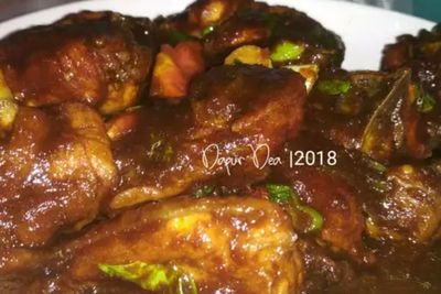 Menu Sarapan Hari Ini: Semur Ayam Pedas