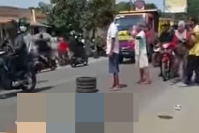 Tragis, Jatuh dari Atas Motor, Pria Tewas Usai Kepala Terlindas Dump Truk di Palembang