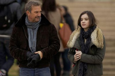 Lihat Aksi Kevin Costner di Film Three Days To Kill Yuk Guys