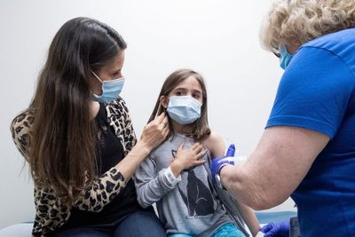 Diklaim Aman, Pfizer-BioNTech Minta AS Setujui Vaksinnya untuk Anak-anak