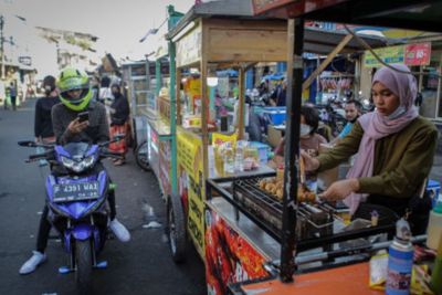 Ringankan Beban Pandemi, Pemerintah Beri 6 Ribu PKL di Medan Bantuan Tunai Rp1,2 juta