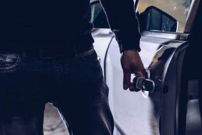 Modus Menginap, Pria Ini Larikan Mobil Pacarnya Sendiri