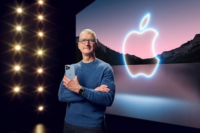 Bos Apple Kecewa iPhone Kebanyakan Cuma Dipakai untuk Medsos