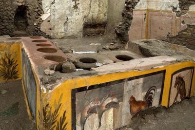 Arkeolog Berhasil Menemukan Lapak Pedagang Kaki Lima di Pompeii!