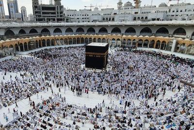 Umrah Untuk Jemaah Indonesia Dibuka Kembali, DPR: Sosialisasikan Syaratnya ke Masyarakat!