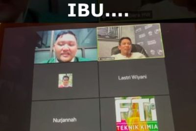 Sedih, Mahasiswa Ini Menangis Terisak Ingat Almarhumah Sang Ibu saat Ujian Skripsi