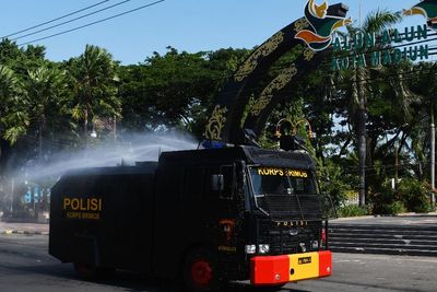 Penyemprotan Massal Disinfektan di Kota Madiun, Berikut Foto-fotonya