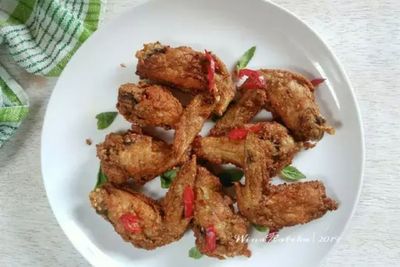 Resep Sayap Ayam Goreng Bawang dan Merica