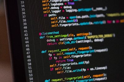 Survei: Python Kini Jadi Bahasa Pemrograman Paling Populer di Dunia!