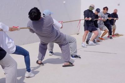 YouTuber Ini Menguji Teknik Tug of War yang Digunakan di Squid Game, Ini Faktanya!