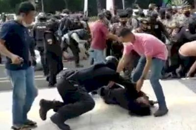 Polisi Pastikan Kondisi Pendemo yang Dibanting Polisi di Tangerang dalam Keadaan Sehat