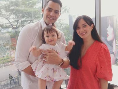 Asmirandah Unggah Momen Baby Chloe Ngobrol dan Cium Jonas Rivanno: Momen Termanis