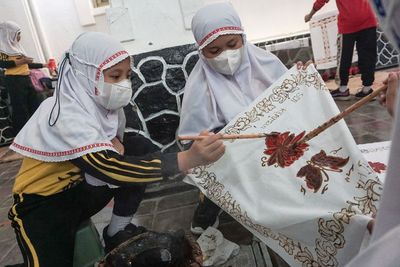 Pelatihan Membatik Bagi Pelajar SD, Berikut Foto-fotonya