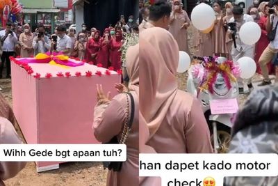 Viral Pengantin Dapat Kado Motor Saat Nikah, Netizen Pertanyakan Hal Ini